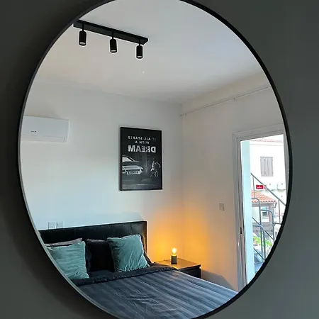 Elite Escapes Roof Terrace - Kato Apartment *