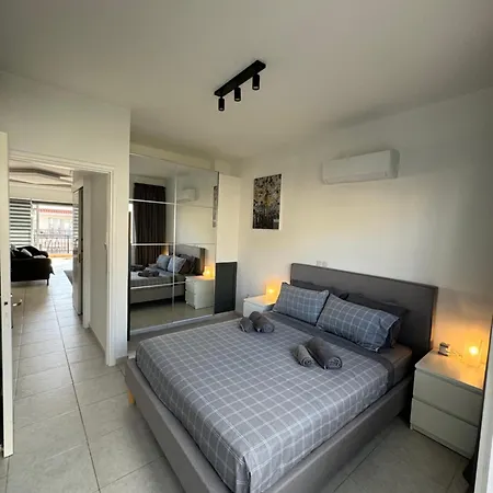 Elite Escapes Roof Terrace - Kato Apartment Paphos